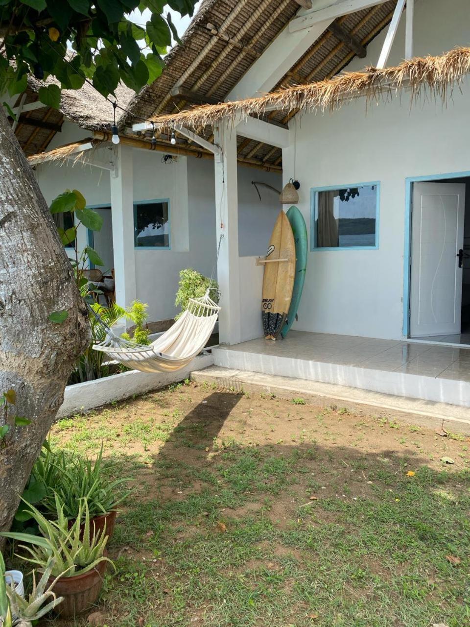 Hotel Surf Shack Grupuk à Bumbang Extérieur photo